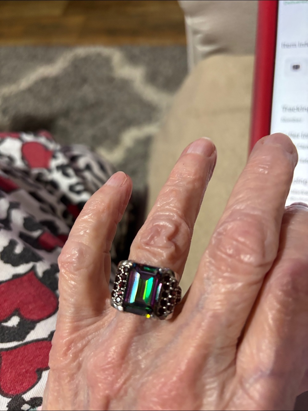 Ladies rhodium/ss mystic topaz solitaire statement ring, sz 6
